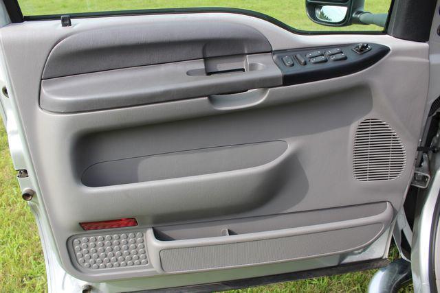 Photo of 2001 Silver Clearcoat Metallic Ford F-350