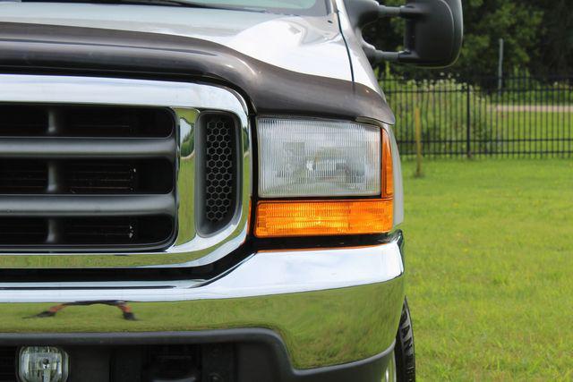 Photo of 2001 Silver Clearcoat Metallic Ford F-350