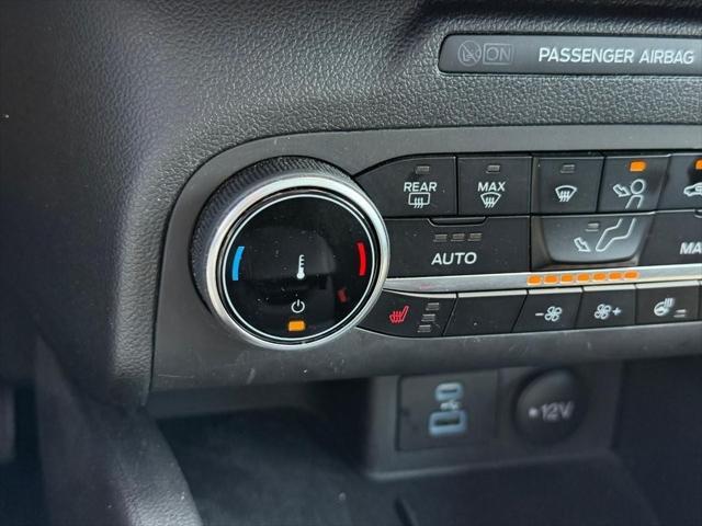 Photo of 2023 Oxford White Ford Escape