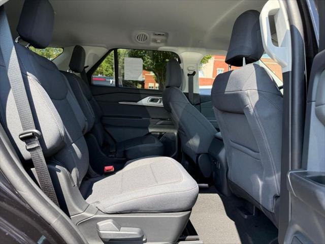 Photo of 2025 Agate Black Metallic Ford Explorer