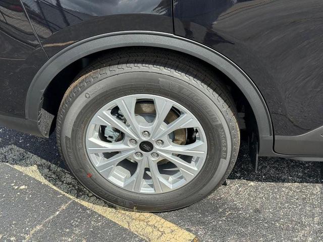 Photo of 2025 Agate Black Metallic Ford Escape