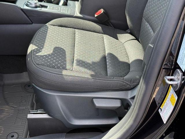Photo of 2025 Agate Black Metallic Ford Escape