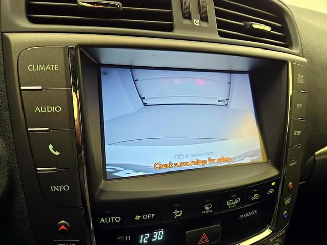 Photo of 2015 White Lexus IS 250