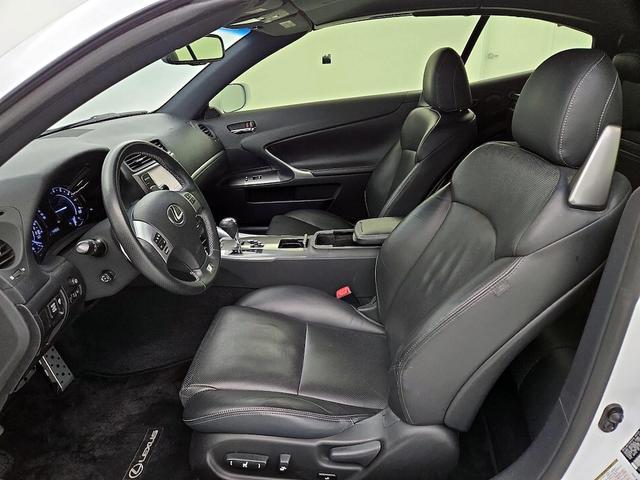Photo of 2015 White Lexus IS 250