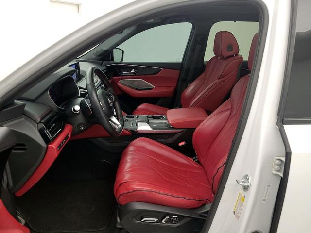 Photo of 2023 White Acura MDX