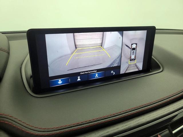 Photo of 2023 White Acura MDX