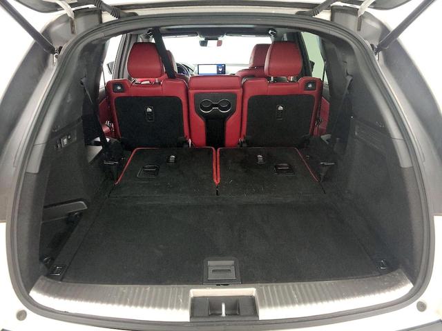 Photo of 2023 White Acura MDX