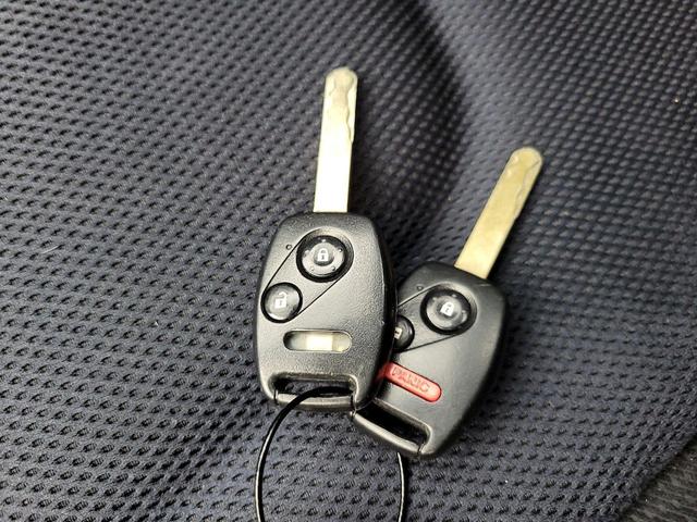 Photo of 2013 Red Honda Fit