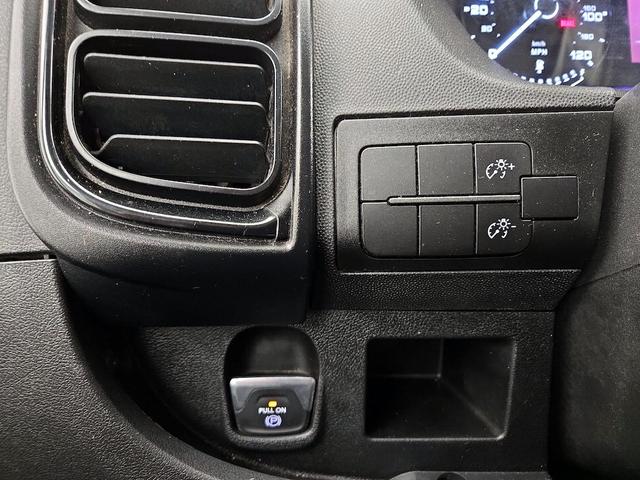 Photo of 2023 White RAM ProMaster 2500