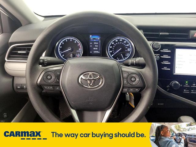 Photo of 2019 White Toyota Camry