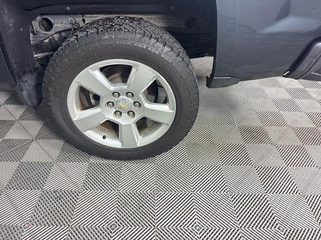Photo of 2017 Graphite Metallic Chevrolet Silverado 1500