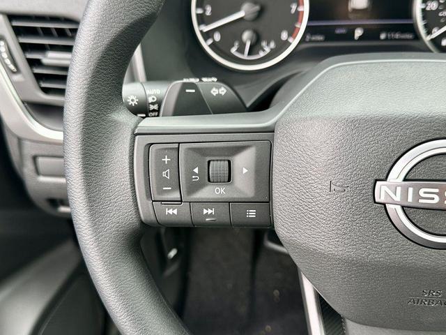 Photo of 2026 Glacier White Nissan Rogue