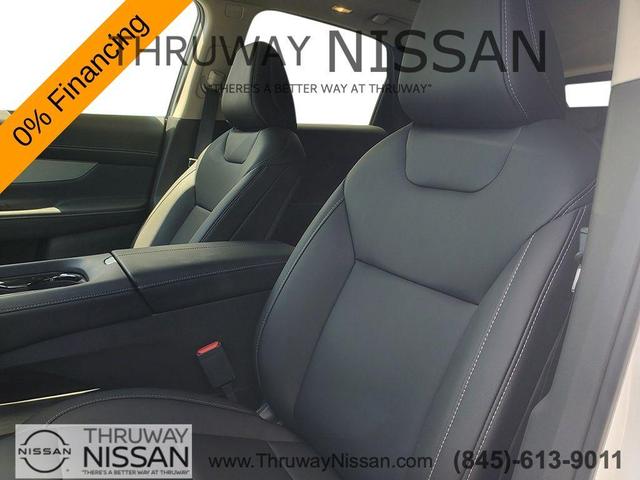 Photo of 2025 Everest White P Nissan Murano