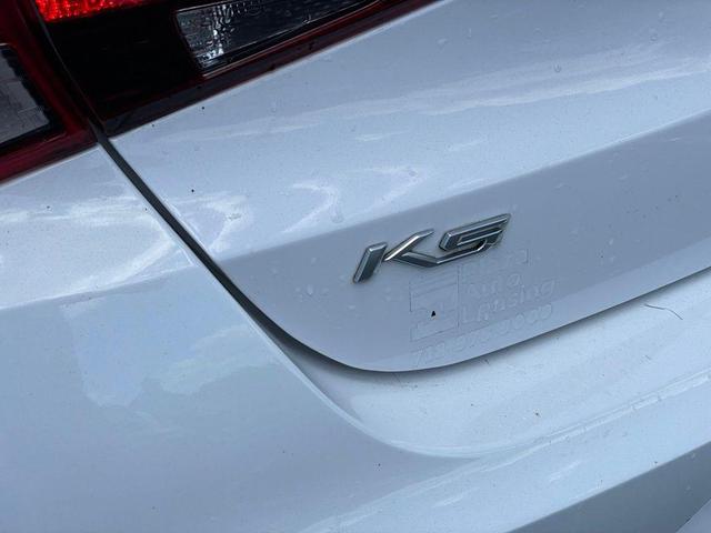 Photo of 2022 Glacial White Pearl Kia K5