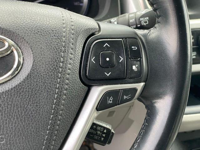 Photo of 2018 Predawn Gray Mica Toyota Highlander