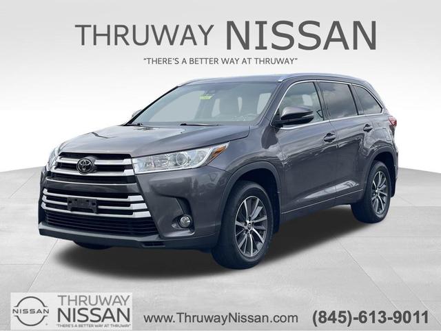 Photo of 2018 Predawn Gray Mica Toyota Highlander
