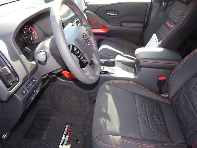Photo of 2025 Glacier White Nissan Frontier