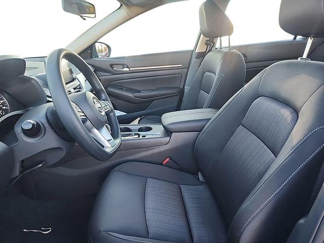 Photo of 2025 Gun Metallic Nissan Altima