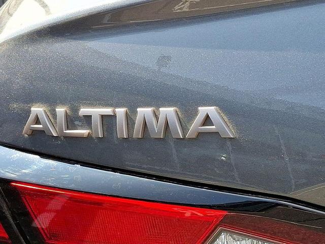 Photo of 2025 Gun Metallic Nissan Altima
