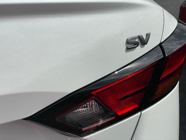 Photo of 2024 White Nissan Altima