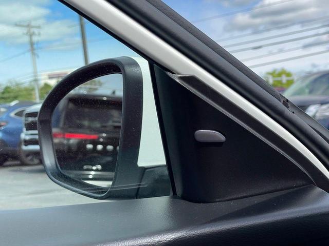 Photo of 2024 White Nissan Altima