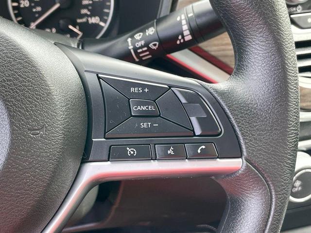 Photo of 2024 White Nissan Altima