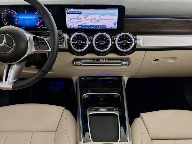 Photo of 2024 Polar White Mercedes-Benz GLB 250
