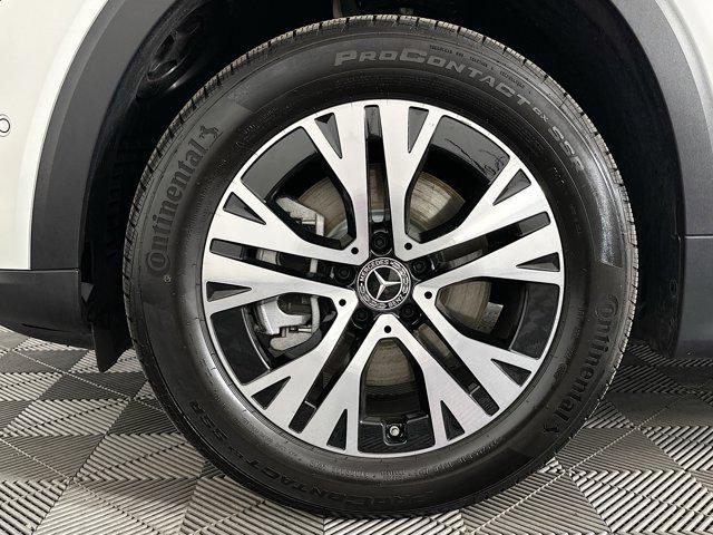 Photo of 2024 Polar White Mercedes-Benz GLB 250