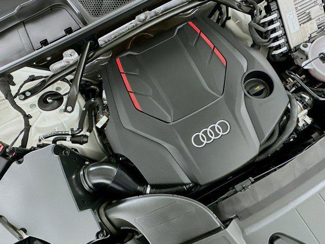 Photo of 2022 Ibis White Audi SQ5