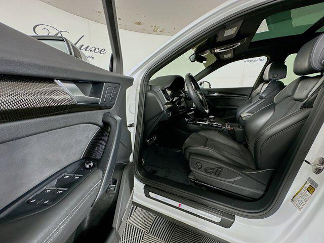 Photo of 2022 Ibis White Audi SQ5