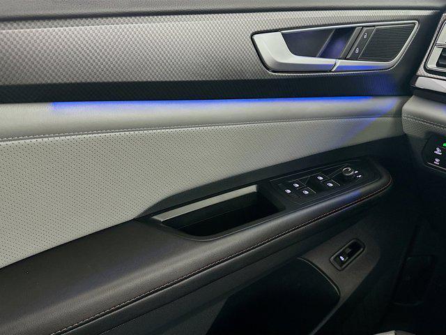 Photo of 2024 Pure Gray Volkswagen Atlas