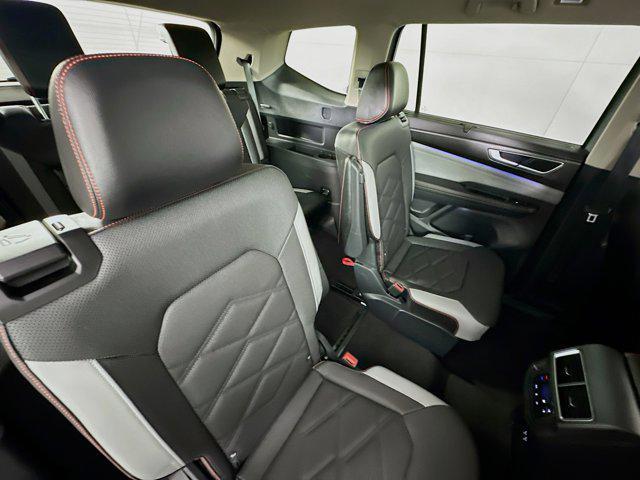 Photo of 2024 Pure Gray Volkswagen Atlas