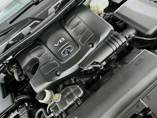 Photo of 2023 Moonstone White INFINITI QX80