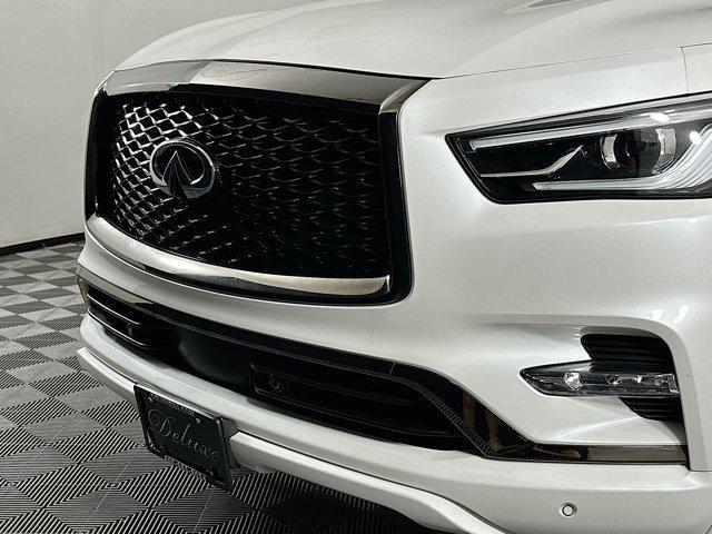 Photo of 2023 Moonstone White INFINITI QX80