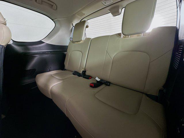 Photo of 2023 Moonstone White INFINITI QX80