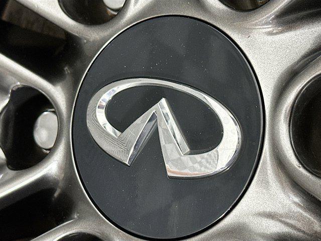 Photo of 2023 Moonstone White INFINITI QX80