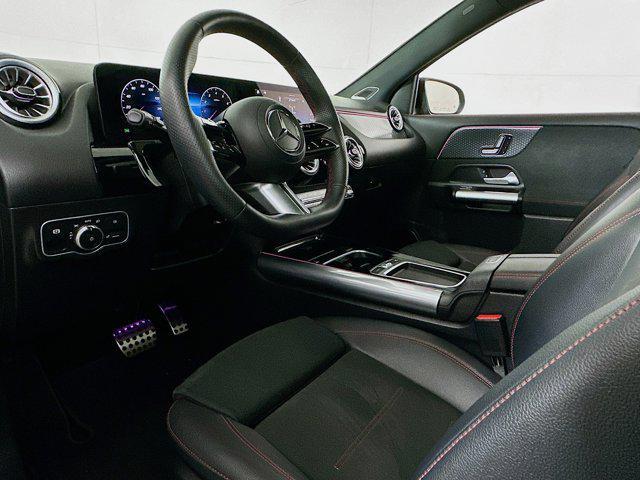 Photo of 2024 Night Black Mercedes-Benz GLA 250
