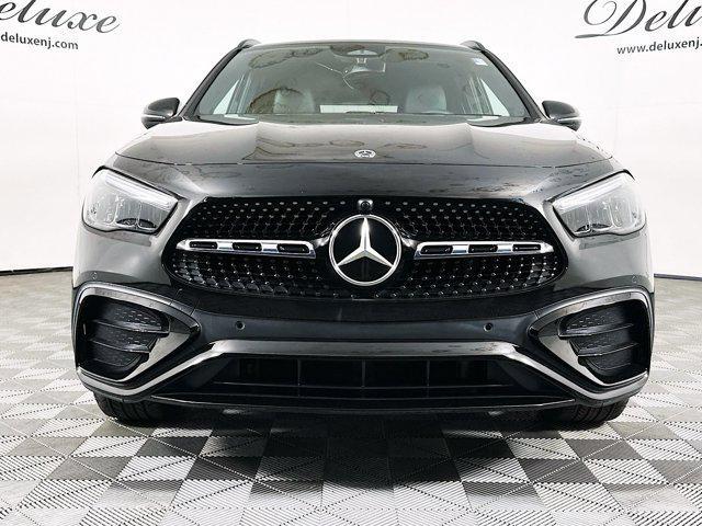 Photo of 2024 Night Black Mercedes-Benz GLA 250