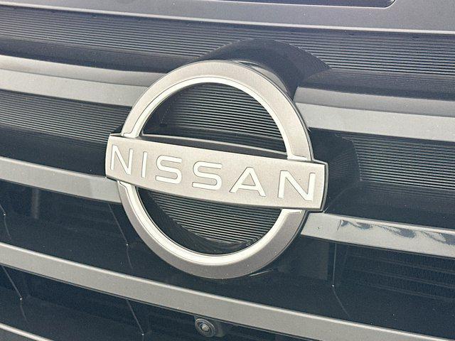 Photo of 2023 Boulder Gray Pearl Nissan Pathfinder