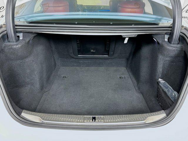 Photo of 2022 MANUFAKTUR Diamond White Mercedes-Benz S-Class