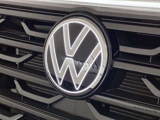 Photo of 2024 Deep Black Pearl Volkswagen Atlas Cross Sport