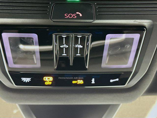 Photo of 2024 Deep Black Pearl Volkswagen Atlas Cross Sport