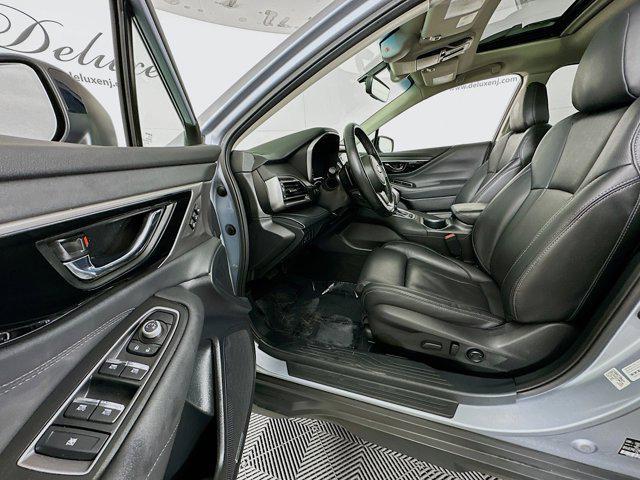 Photo of 2022 Ice Silver Metallic Subaru Outback