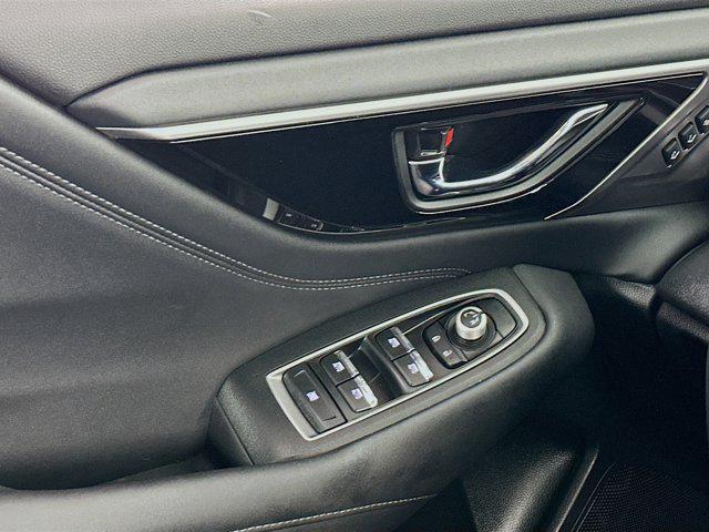 Photo of 2022 Ice Silver Metallic Subaru Outback