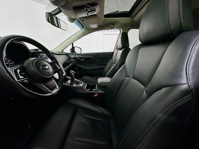 Photo of 2022 Ice Silver Metallic Subaru Outback