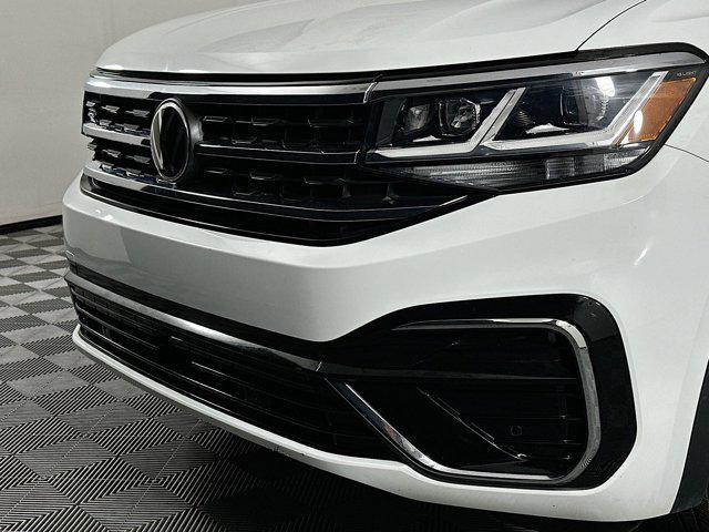 Photo of 2021 Pure White Volkswagen Atlas Cross Sport