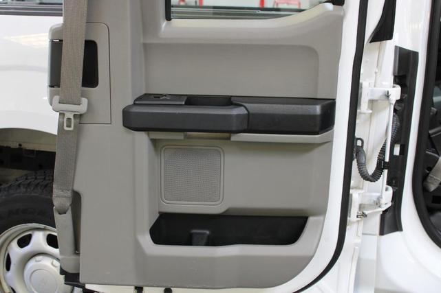 Photo of 2019 Oxford White Ford F-150