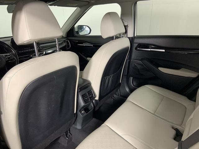 Photo of 2023 Snow White Pearl Kia Seltos