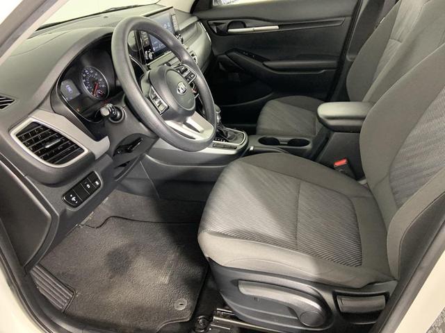 Photo of 2021 Snow White Pearl Kia Seltos