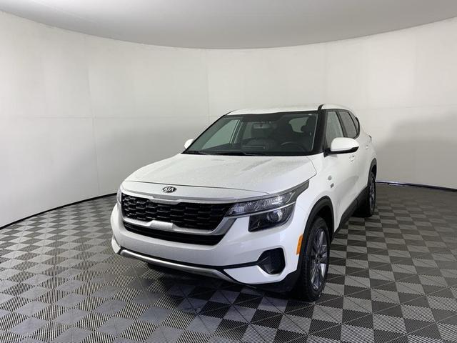 Photo of 2021 Snow White Pearl Kia Seltos
